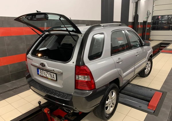 Kia Sportage cena 22500 przebieg: 212000, rok produkcji 2007 z Stronie Śląskie małe 106